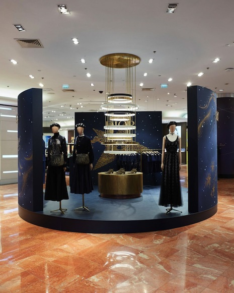 Luxury shopping in Paris!  Ft. Hermès, Galeries Lafayette, Dior 