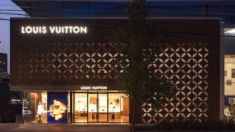 Louis Vuitton Store Credit.  Louis vuitton store, Louis vuitton, Vuitton