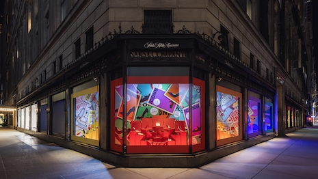 Louis Vuitton Fifth Avenue Maison City Guides Display